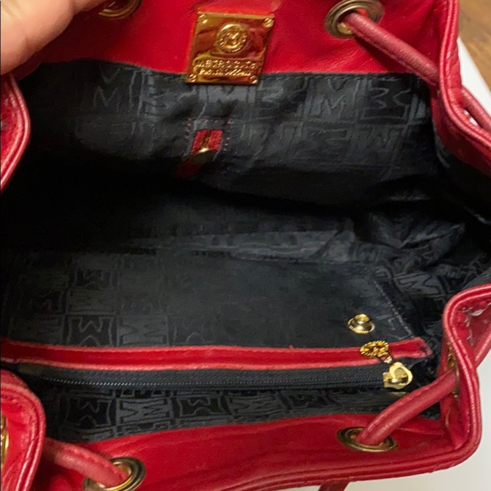 Backpack - Picture 8 of 8